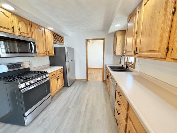 1615 26th, ROCKFORD, Illinois 61108, 2 Bedrooms Bedrooms, ,1 BathroomBathrooms,House,For Sale,26th,202601695