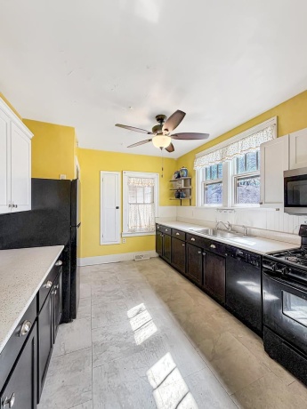 405 Apple, FREEPORT, Illinois 61032, 4 Bedrooms Bedrooms, ,1 BathroomBathrooms,House,For Sale,Apple,202601696