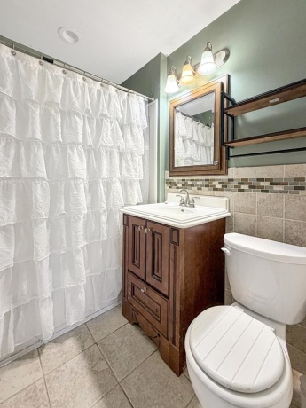 405 Apple, FREEPORT, Illinois 61032, 4 Bedrooms Bedrooms, ,1 BathroomBathrooms,House,For Sale,Apple,202601696