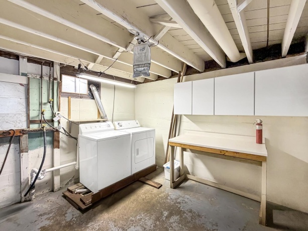 405 Apple, FREEPORT, Illinois 61032, 4 Bedrooms Bedrooms, ,1 BathroomBathrooms,House,For Sale,Apple,202601696