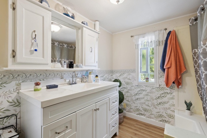 579 Park, BELVIDERE, Illinois 61008, 2 Bedrooms Bedrooms, ,1 BathroomBathrooms,House,For Sale,Park,202601697