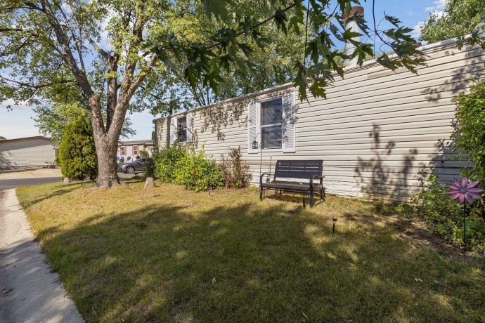 579 Park, BELVIDERE, Illinois 61008, 2 Bedrooms Bedrooms, ,1 BathroomBathrooms,House,For Sale,Park,202601697