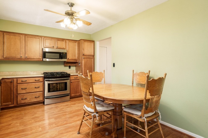 1626 Constitution, ROCKFORD, Illinois 61103, 3 Bedrooms Bedrooms, ,2 BathroomsBathrooms,House,For Sale,Constitution,202601698