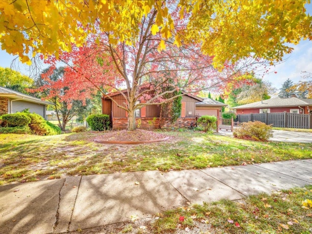 1626 Constitution, ROCKFORD, Illinois 61103, 3 Bedrooms Bedrooms, ,2 BathroomsBathrooms,House,For Sale,Constitution,202601698