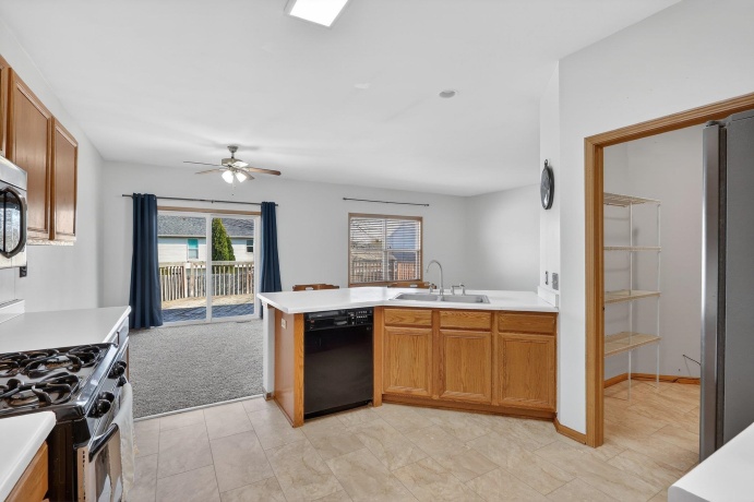 2306 Ridgefield, BELVIDERE, Illinois 61008, 3 Bedrooms Bedrooms, ,2 BathroomsBathrooms,House,For Sale,Ridgefield,202601701