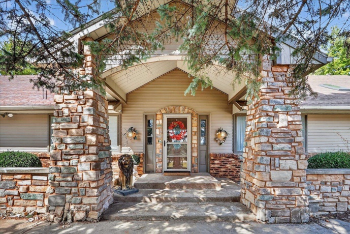 5992 Palisades, ROCKFORD, Illinois 61109, 5 Bedrooms Bedrooms, ,3 BathroomsBathrooms,House,For Sale,Palisades,202601710