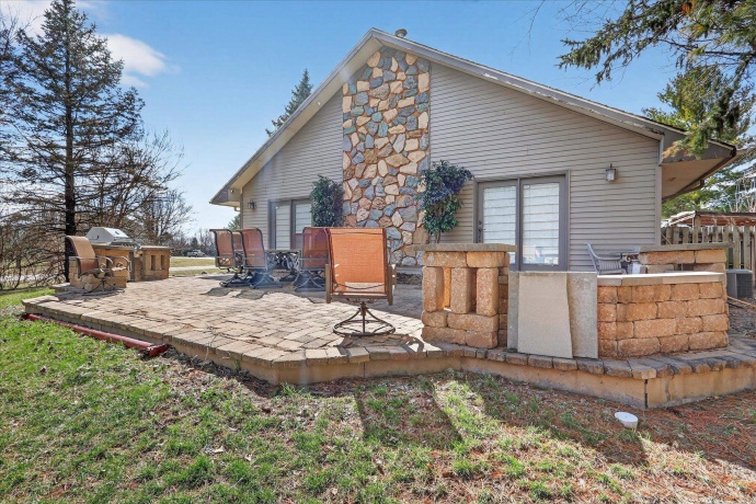 5992 Palisades, ROCKFORD, Illinois 61109, 5 Bedrooms Bedrooms, ,3 BathroomsBathrooms,House,For Sale,Palisades,202601710