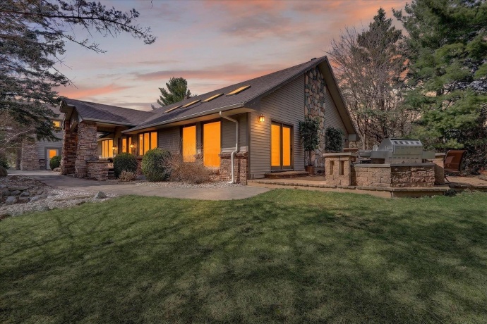 5992 Palisades, ROCKFORD, Illinois 61109, 5 Bedrooms Bedrooms, ,3 BathroomsBathrooms,House,For Sale,Palisades,202601710