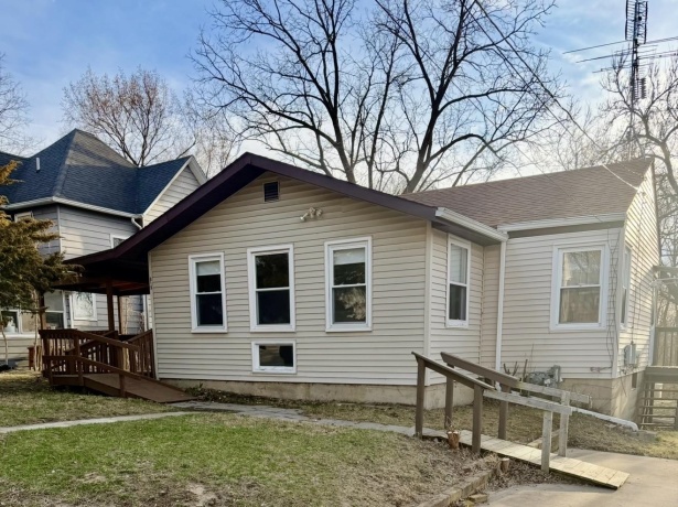 819 Madison, DIXON, Illinois 61021, 2 Bedrooms Bedrooms, ,1 BathroomBathrooms,House,For Sale,Madison,202601712