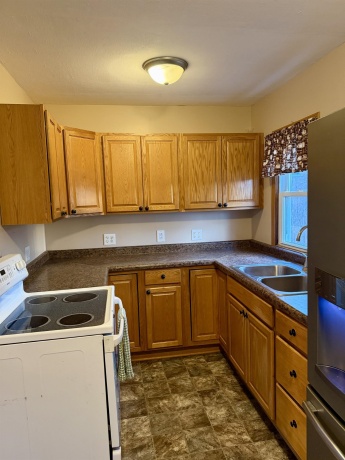 819 Madison, DIXON, Illinois 61021, 2 Bedrooms Bedrooms, ,1 BathroomBathrooms,House,For Sale,Madison,202601712