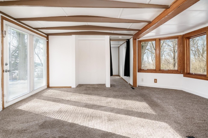 1764 LEONARD, ROCKFORD, Illinois 61109, 1 Bedroom Bedrooms, ,1 BathroomBathrooms,House,For Sale,LEONARD,202601720