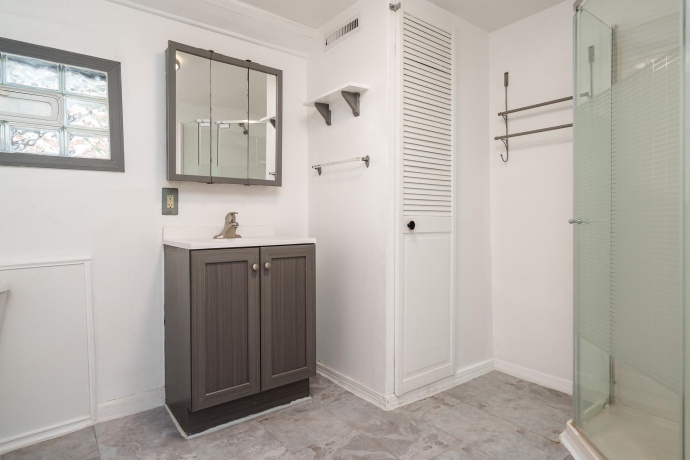 1764 LEONARD, ROCKFORD, Illinois 61109, 1 Bedroom Bedrooms, ,1 BathroomBathrooms,House,For Sale,LEONARD,202601720