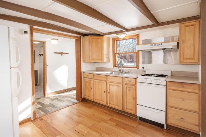 1764 LEONARD, ROCKFORD, Illinois 61109, 1 Bedroom Bedrooms, ,1 BathroomBathrooms,House,For Sale,LEONARD,202601720