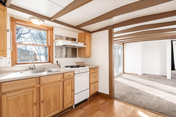 1764 LEONARD, ROCKFORD, Illinois 61109, 1 Bedroom Bedrooms, ,1 BathroomBathrooms,House,For Sale,LEONARD,202601720