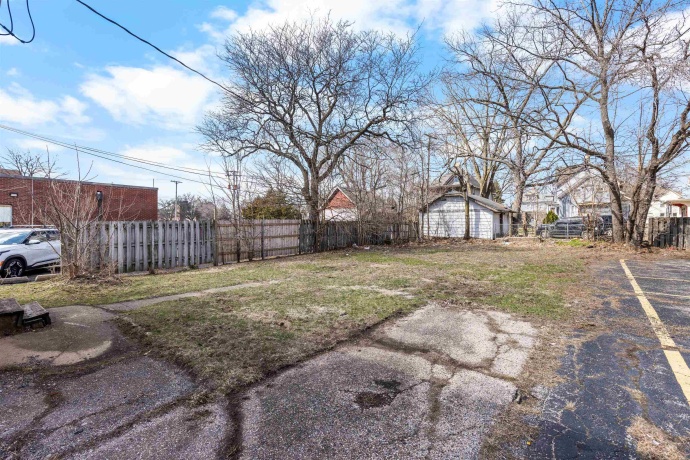 620 CHURCH ST, ROCKFORD, Illinois 61102, 4 Bedrooms Bedrooms, ,1 BathroomBathrooms,House,For Sale,CHURCH ST,202601723