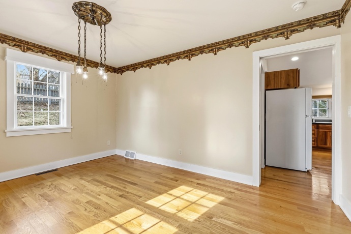 619 Dodge, GALENA, Illinois 61036, 2 Bedrooms Bedrooms, ,2 BathroomsBathrooms,House,For Sale,Dodge,202601725