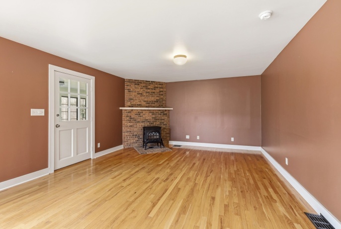 619 Dodge, GALENA, Illinois 61036, 2 Bedrooms Bedrooms, ,2 BathroomsBathrooms,House,For Sale,Dodge,202601725