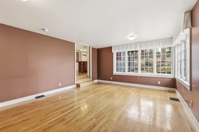 619 Dodge, GALENA, Illinois 61036, 2 Bedrooms Bedrooms, ,2 BathroomsBathrooms,House,For Sale,Dodge,202601725