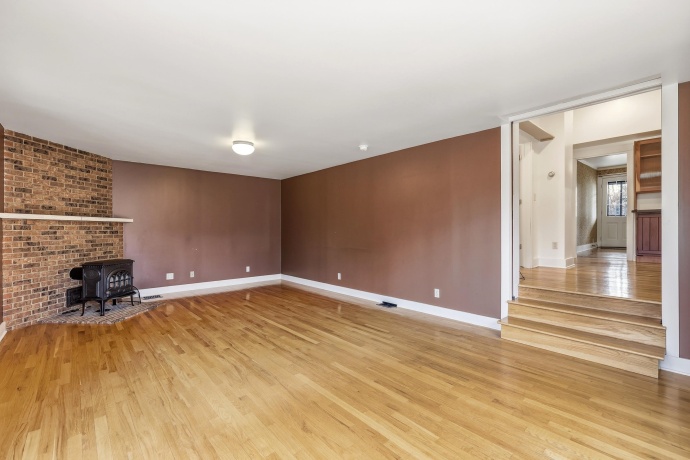 619 Dodge, GALENA, Illinois 61036, 2 Bedrooms Bedrooms, ,2 BathroomsBathrooms,House,For Sale,Dodge,202601725