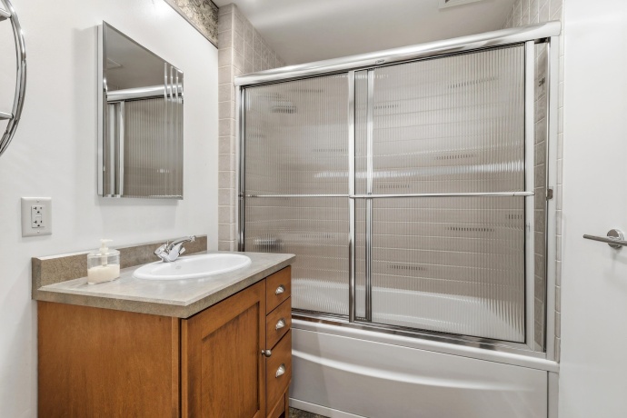 619 Dodge, GALENA, Illinois 61036, 2 Bedrooms Bedrooms, ,2 BathroomsBathrooms,House,For Sale,Dodge,202601725