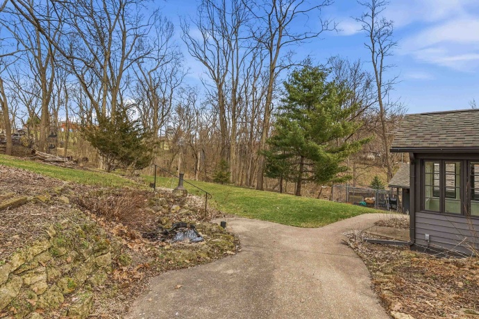 619 Dodge, GALENA, Illinois 61036, 2 Bedrooms Bedrooms, ,2 BathroomsBathrooms,House,For Sale,Dodge,202601725