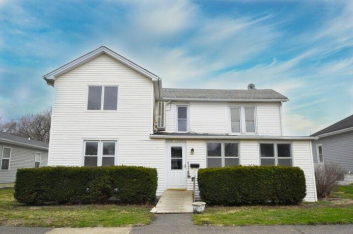 112 Chippewa, DWIGHT, Illinois 60420, 4 Bedrooms Bedrooms, ,2 BathroomsBathrooms,House,For Sale,Chippewa,202601726