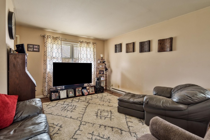 9960 Bitterroot, ROSCOE, Illinois 61073, ,3 - 4 Units,For Sale,Bitterroot,202601727