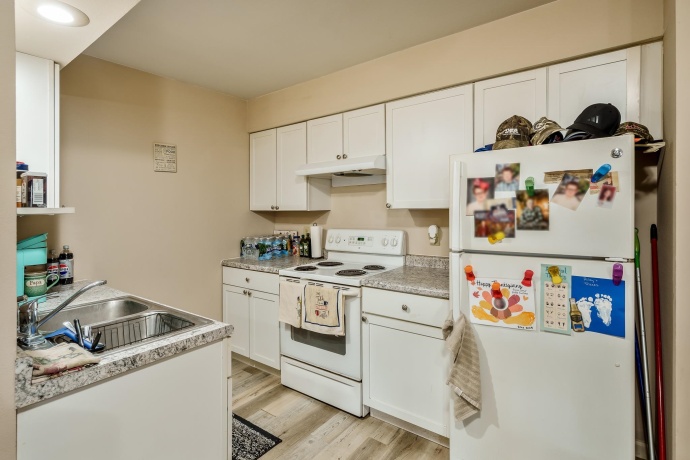 9960 Bitterroot, ROSCOE, Illinois 61073, ,3 - 4 Units,For Sale,Bitterroot,202601727