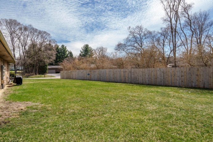 9960 Bitterroot, ROSCOE, Illinois 61073, ,3 - 4 Units,For Sale,Bitterroot,202601727