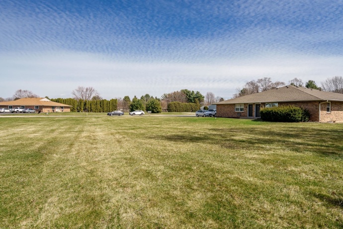 9960 Bitterroot, ROSCOE, Illinois 61073, ,3 - 4 Units,For Sale,Bitterroot,202601727