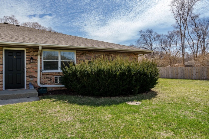 9960 Bitterroot, ROSCOE, Illinois 61073, ,3 - 4 Units,For Sale,Bitterroot,202601727