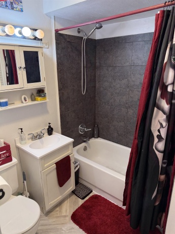 436 Apple, FREEPORT, Illinois 61032, 4 Bedrooms Bedrooms, ,2 BathroomsBathrooms,House,For Sale,Apple,202601728