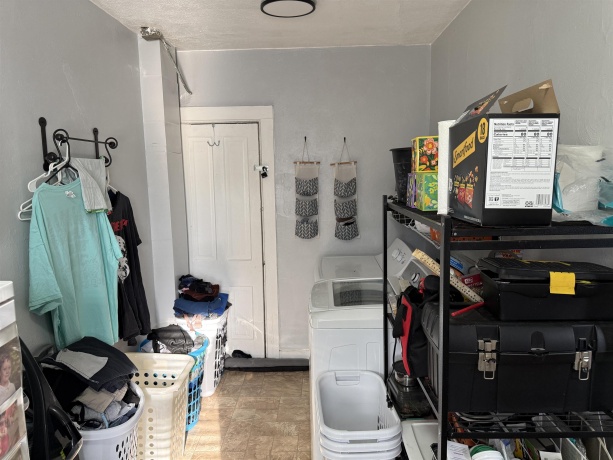 436 Apple, FREEPORT, Illinois 61032, 4 Bedrooms Bedrooms, ,2 BathroomsBathrooms,House,For Sale,Apple,202601728