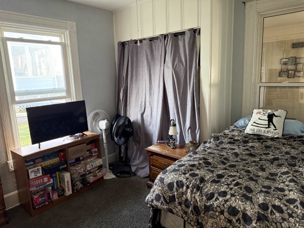 436 Apple, FREEPORT, Illinois 61032, 4 Bedrooms Bedrooms, ,2 BathroomsBathrooms,House,For Sale,Apple,202601728