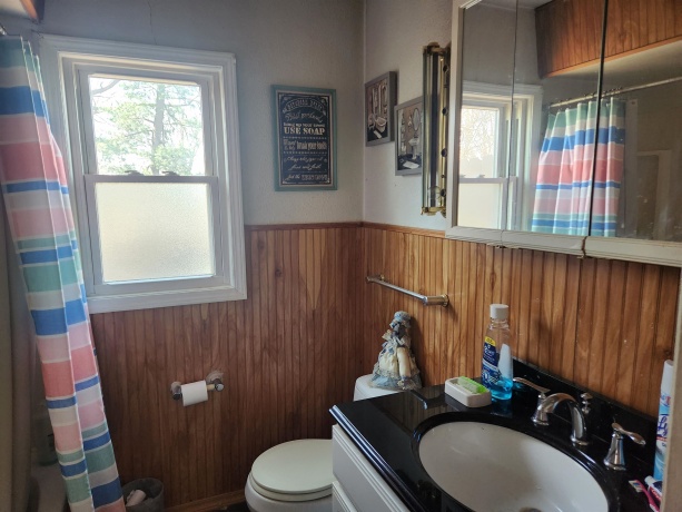 1619 Eastmoreland, ROCKFORD, Illinois 61108, 2 Bedrooms Bedrooms, ,1 BathroomBathrooms,House,For Sale,Eastmoreland,202601730