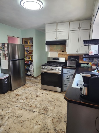 1619 Eastmoreland, ROCKFORD, Illinois 61108, 2 Bedrooms Bedrooms, ,1 BathroomBathrooms,House,For Sale,Eastmoreland,202601730