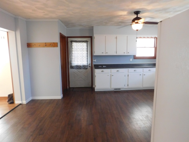 303 Locust, LENA, Illinois 61048, 3 Bedrooms Bedrooms, ,1 BathroomBathrooms,House,For Sale,Locust,202601734