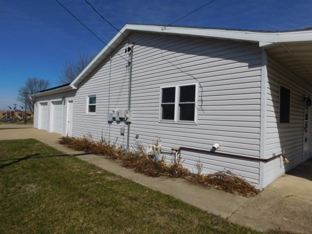 303 Locust, LENA, Illinois 61048, 3 Bedrooms Bedrooms, ,1 BathroomBathrooms,House,For Sale,Locust,202601734