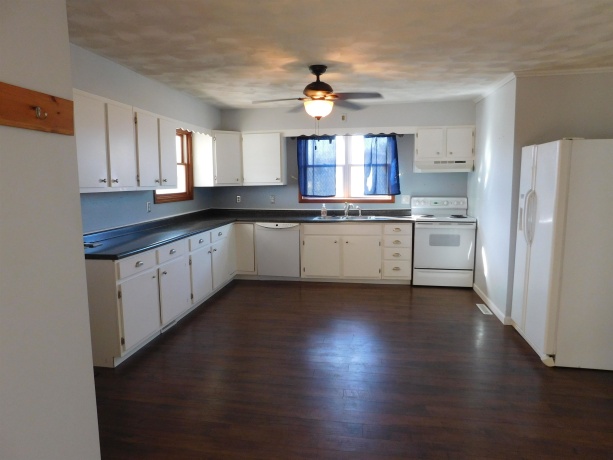 303 Locust, LENA, Illinois 61048, 3 Bedrooms Bedrooms, ,1 BathroomBathrooms,House,For Sale,Locust,202601734