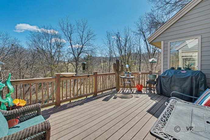 5 Knoll, GALENA, Illinois 61036, 4 Bedrooms Bedrooms, ,3 BathroomsBathrooms,House,For Sale,Knoll,202601738