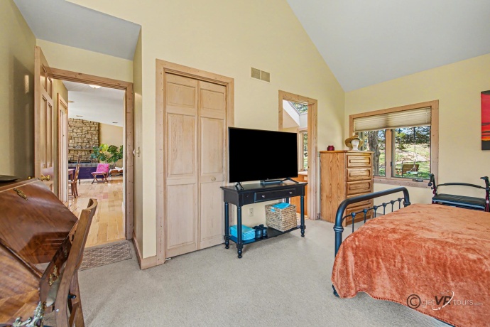 5 Knoll, GALENA, Illinois 61036, 4 Bedrooms Bedrooms, ,3 BathroomsBathrooms,House,For Sale,Knoll,202601738