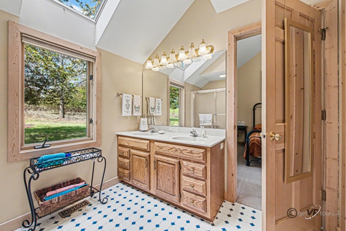 5 Knoll, GALENA, Illinois 61036, 4 Bedrooms Bedrooms, ,3 BathroomsBathrooms,House,For Sale,Knoll,202601738