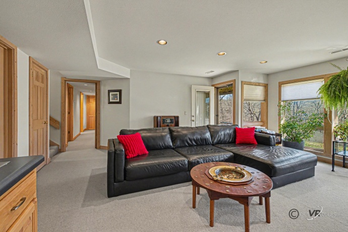 5 Knoll, GALENA, Illinois 61036, 4 Bedrooms Bedrooms, ,3 BathroomsBathrooms,House,For Sale,Knoll,202601738