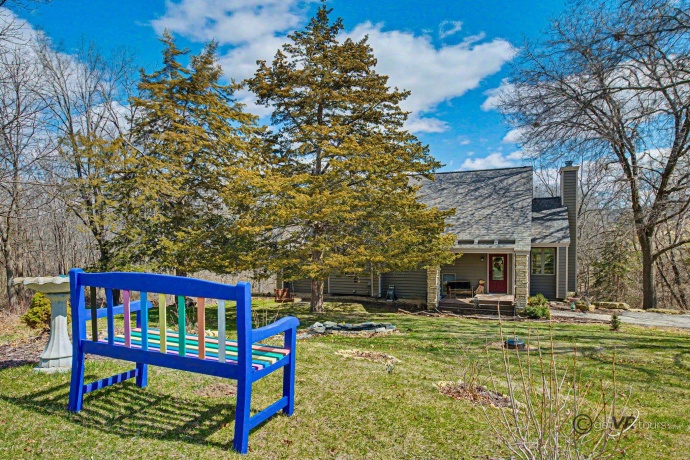 5 Knoll, GALENA, Illinois 61036, 4 Bedrooms Bedrooms, ,3 BathroomsBathrooms,House,For Sale,Knoll,202601738