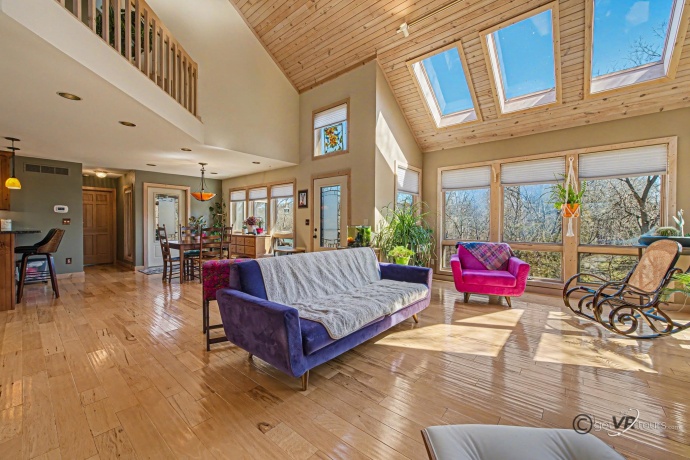 5 Knoll, GALENA, Illinois 61036, 4 Bedrooms Bedrooms, ,3 BathroomsBathrooms,House,For Sale,Knoll,202601738