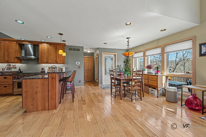 5 Knoll, GALENA, Illinois 61036, 4 Bedrooms Bedrooms, ,3 BathroomsBathrooms,House,For Sale,Knoll,202601738