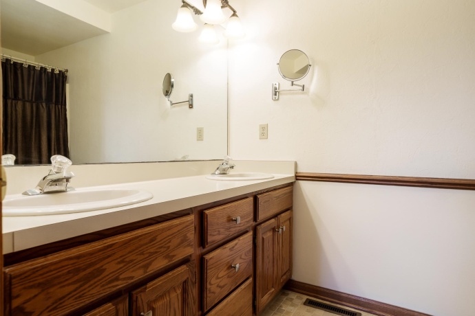 10038 Rellswood, BELVIDERE, Illinois 61008, 4 Bedrooms Bedrooms, ,3 BathroomsBathrooms,House,For Sale,Rellswood,202601739