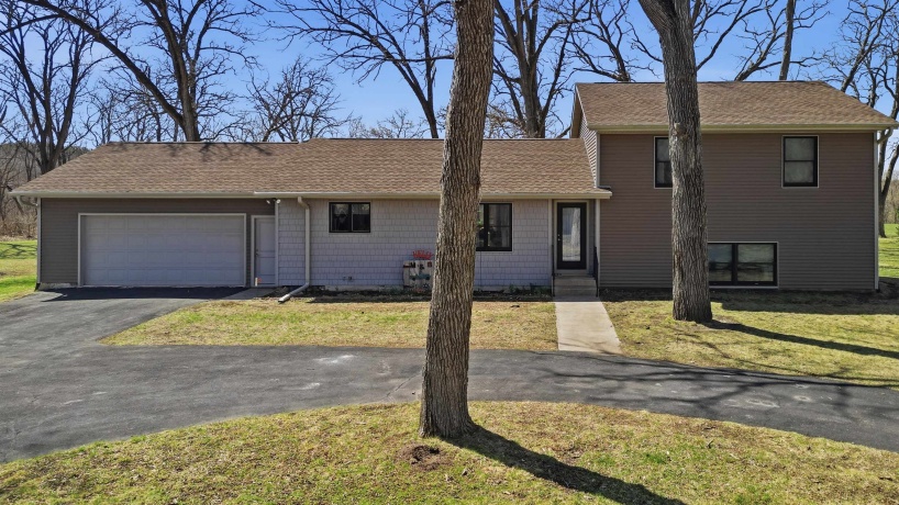 5287 Canfield (5 ac), CHANA, Illinois 61015, 3 Bedrooms Bedrooms, ,2 BathroomsBathrooms,House,For Sale,Canfield (5 ac),202601719