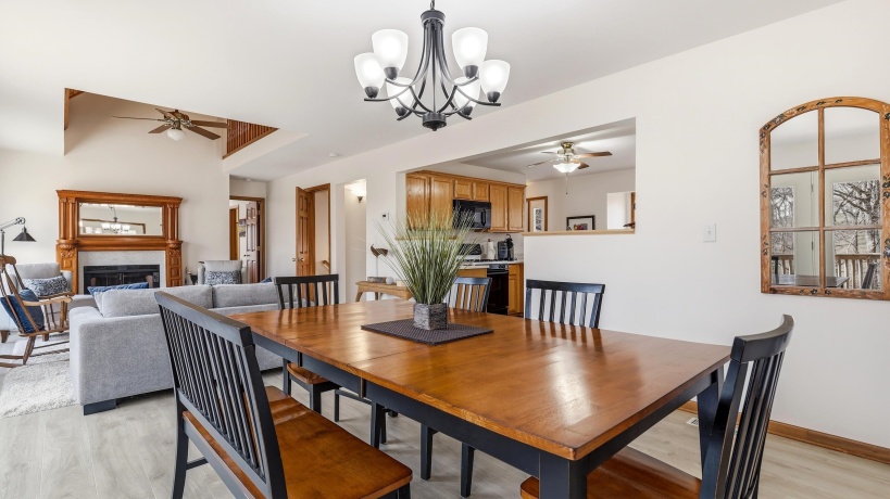 42 Shorewood, GALENA, Illinois 61036, 4 Bedrooms Bedrooms, ,3 BathroomsBathrooms,House,For Sale,Shorewood,202601752