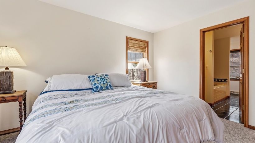 42 Shorewood, GALENA, Illinois 61036, 4 Bedrooms Bedrooms, ,3 BathroomsBathrooms,House,For Sale,Shorewood,202601752